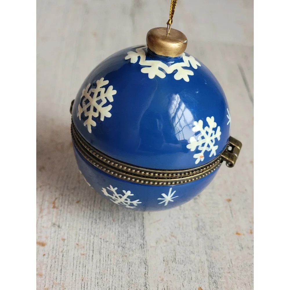 Blue snowball porcelain snowflake trinket container ornament Xmas